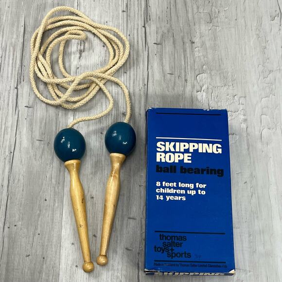 Vintage Ball Bearing 8' Skipping Jumping Rope Scotland Thomas Salter - Picture 1 of 6